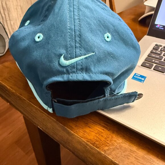 UNISEX, Nike Golf Blue Lightweight Flyweight Wrap Around Strapback. NWOT - Picture 3 of 6